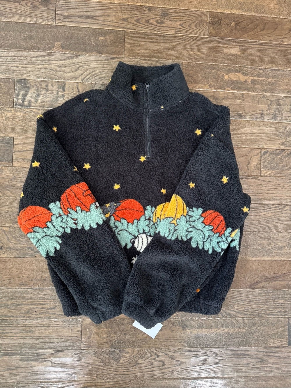 Size SMALL Peanuts Halloween juniors Sherpa quarter zip NWT - Picture 5 of 10